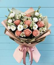 Букет цветов из:  Розы, Альстромерии и Лизиантусы в Линёво Волгоградской области