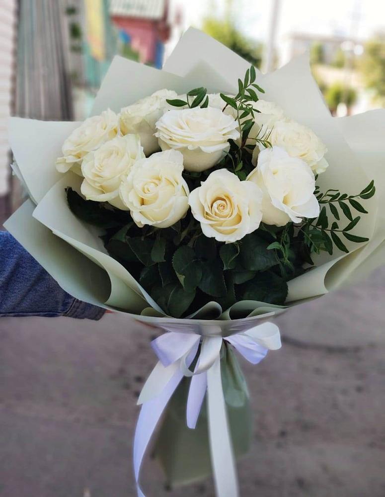 Букет Белые розы Проуд в Линёво Волгоградской области