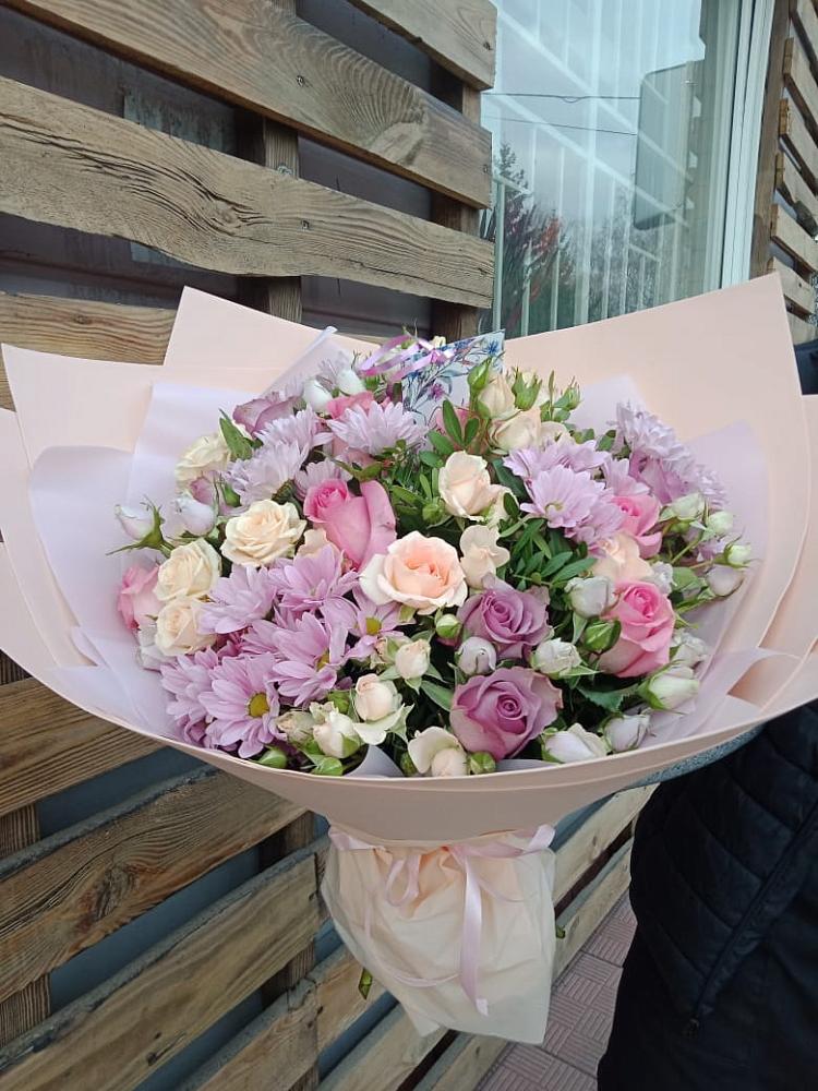 Букет цветов из: Розы и Хризантемы в Линёво Волгоградской области