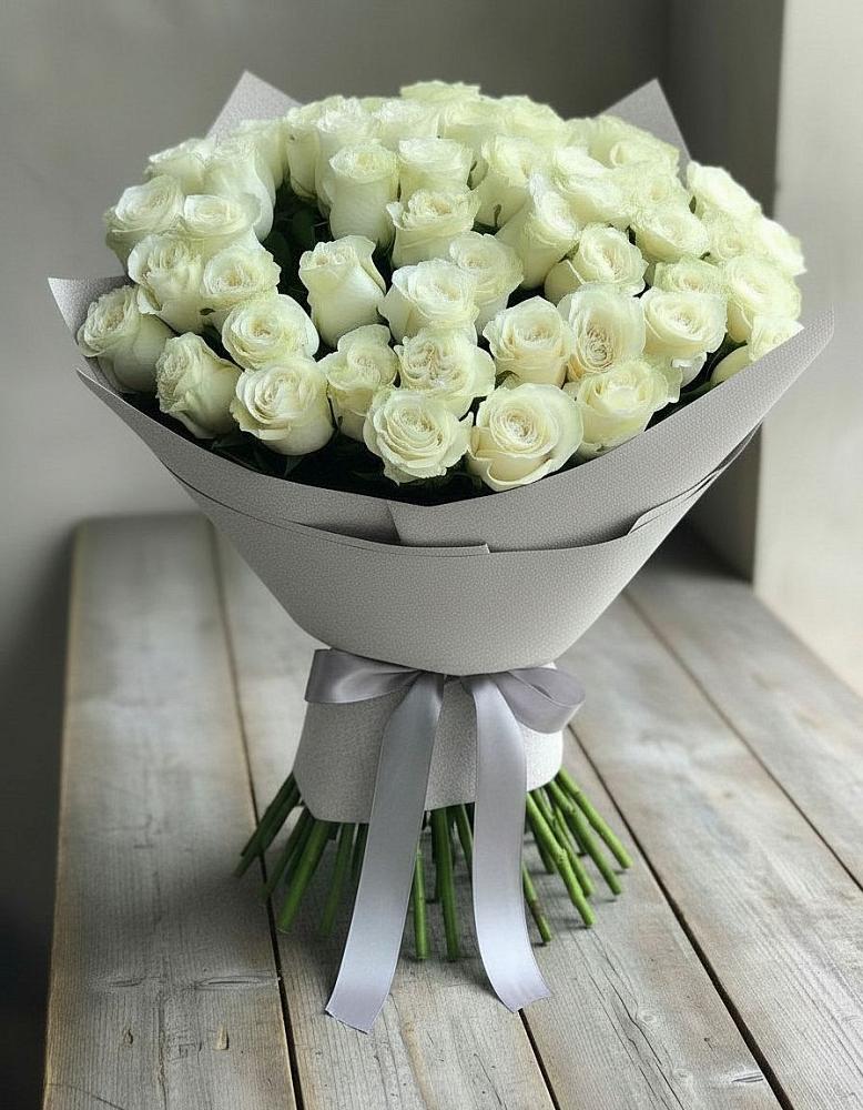 Букет 35 Белых роз в Линёво Волгоградской области