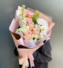 Букет цветов из:  Хризантемы и Розы в Линёво Волгоградской области