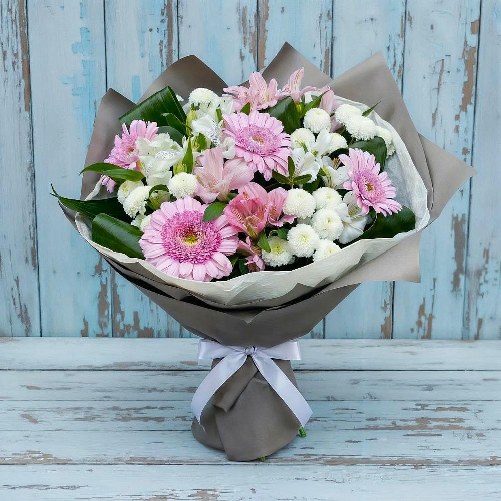 Букет цветов из: Герберы, Альстромерии и Хризантемы в Линёво Волгоградской области