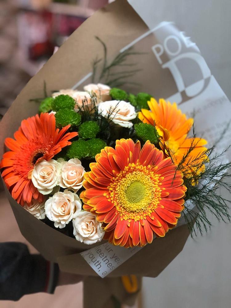 Букет цветов из: Герберы, Хризантемы и Розы в Линёво Волгоградской области